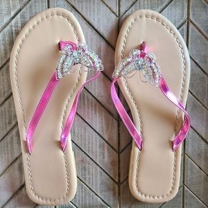 Avon Collection Rhinestone Butterfly Sandals Flip Flops Women's Size 5/6 Pink